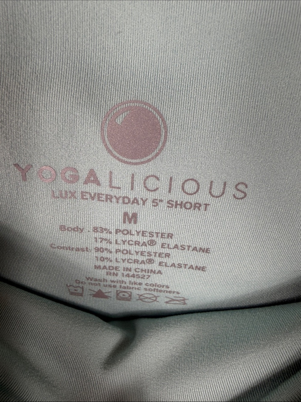 Yogalicious Lux Everyday 5” Short High-Rise in Seafoam. Womens Size M. Very soft - Picture 2 of 4